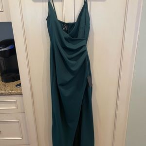 Lulu’s midi emerald green dress - BRAND NEW WITH TAGS